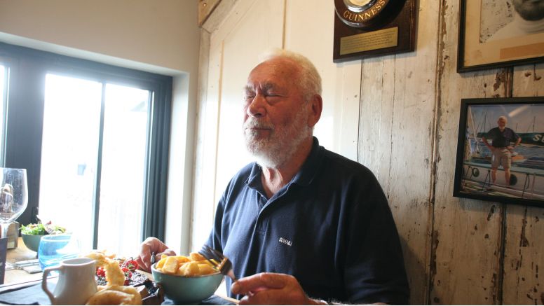 Sir Robin returns to Chain Locker Pub, the location of his first meal on dry land after 312 days at sea. Credit: Bill Rowntree.