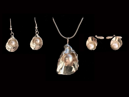 The Nare's set of Pearl in Oyster Shell Jewellery